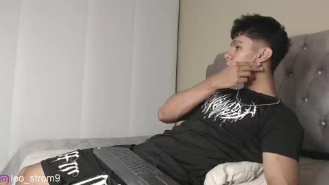 emile_239 online show from February 18, 3:10 am