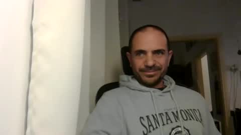 Ariel online show from January 9, 4:39 pm