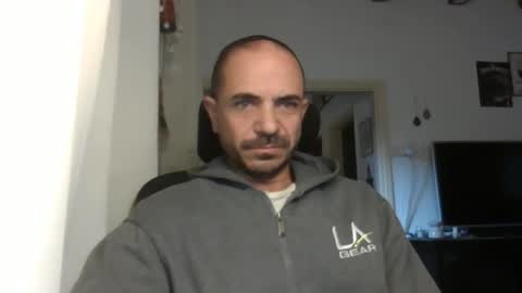 Ariel online show from December 11, 4:51 am