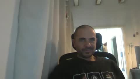 Ariel online show from February 18, 8:26 pm