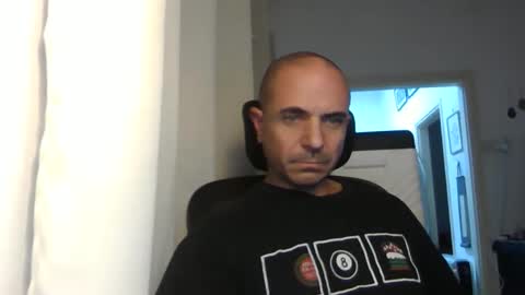 Ariel online show from December 18, 8:57 pm