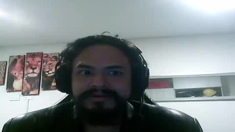 Snapshot of emperor_content chatting on December 22, 1:34 am Nelson Mantilla Len online show from December 22, 1:34 am