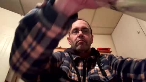 endrocouple online show from March 9, 6:06 am