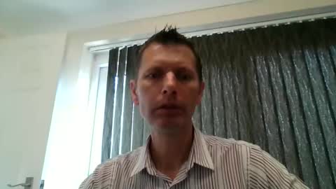 EnglishGuy183 online show from June 9, 9:00 am