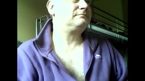 englishguysurrey online show from December 3, 10:48 am