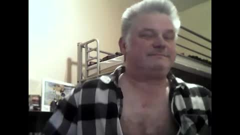 englishguysurrey online show from March 6, 6:16 pm