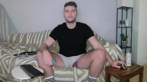 Englishladxxx online show from February 7, 11:55 pm