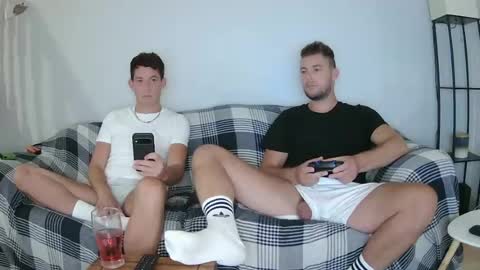 Englishladxxx online show from June 21, 2:00 pm