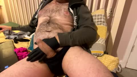 englishshyguyuk online show from December 3, 8:28 pm