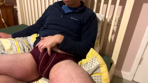 englishshyguyuk online show from December 5, 7:18 pm