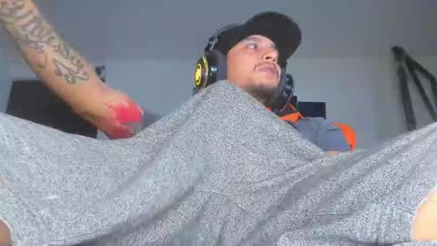 enjoymycock99 online show from November 1, 5:33 am