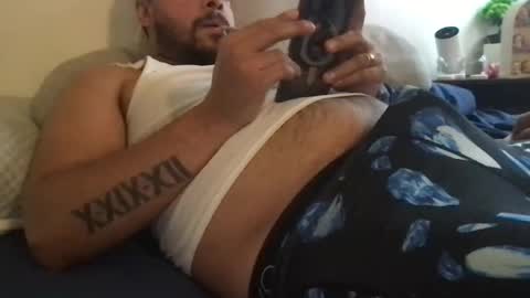 Snapshot of epicnutsz chatting on December 16, 7:32 pm epicstrokesz online show from December 16, 7:32 pm