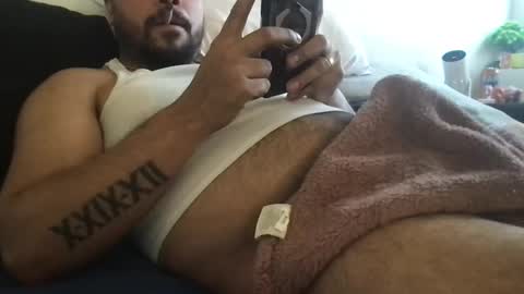 Snapshot of epicnutsz chatting on December 19, 7:07 pm epicstrokesz online show from December 19, 7:07 pm