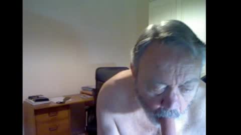 erasmus_d online show from November 27, 7:06 pm