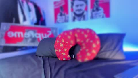 Tht BOSS Eren online show from December 14, 2:40 am