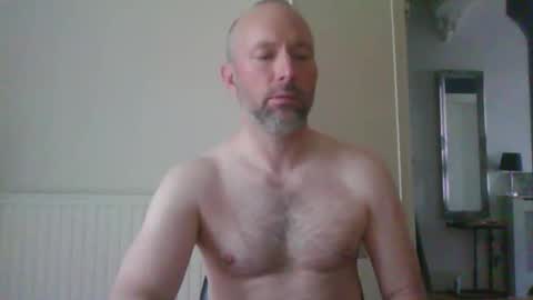 eric334418 online show from May 7, 8:03 am
