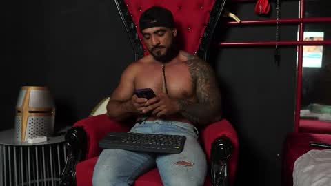 Snapshot of eric_harrison1 chatting on October 25, 3:30 am Brayan online show from October 25, 3:30 am