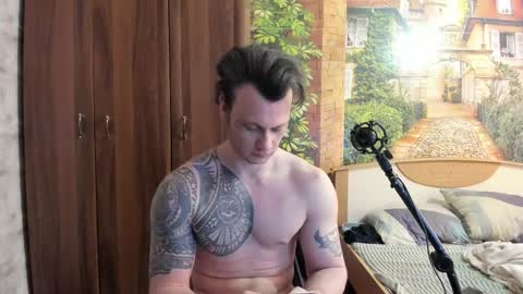 Eric online show from December 4, 4:19 am