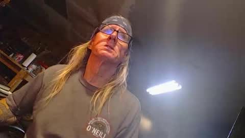 ericlovesu33 online show from March 15, 7:38 am