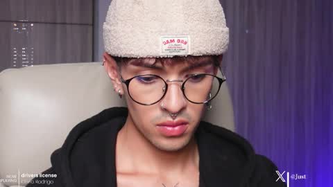   online show from April 5, 1:29 pm