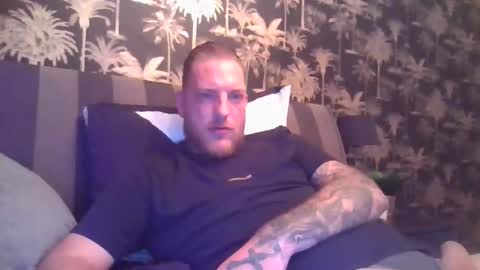 eroguy20 online show from November 5, 12:40 pm