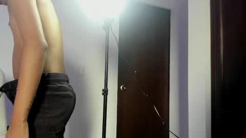 Eros Lux1 online show from April 11, 12:09 pm