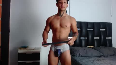 Snapshot of erosscott chatting on October 16, 3:42 pm Eros online show from October 16, 3:42 pm