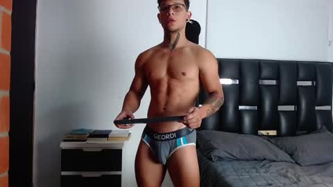 Snapshot of erosscott chatting on October 29, 2:09 pm Eros online show from October 29, 2:09 pm