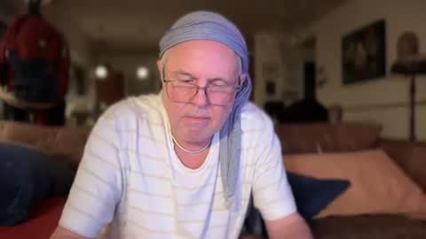 eros online show from March 10, 10:07 am