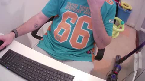 Morph online show from February 1, 9:08 pm