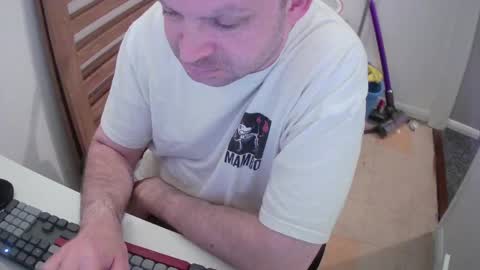 Morph online show from April 12, 7:48 pm