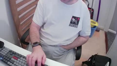 Morph online show from December 21, 9:45 pm