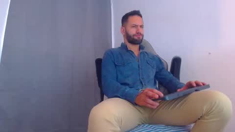 esteban online show from December 30, 7:32 pm