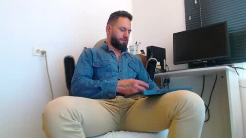 esteban online show from March 20, 7:07 pm