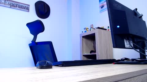 Esteban Fernandez online show from February 28, 4:44 am