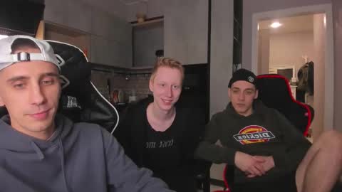 LOUIS online show from December 13, 10:05 pm