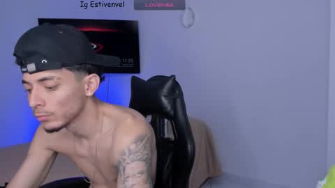 estivenvel online show from February 5, 4:25 pm