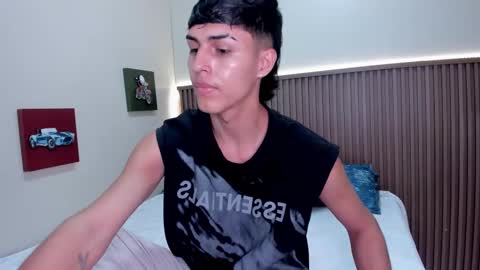 E T H A N  online show from February 7, 6:46 pm