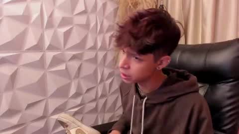 Ethan online show from July 28, 11:28 am
