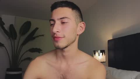 Snapshot of ethan_skiny_ chatting on January 14, 3:53 am Joan online show from January 14, 3:53 am