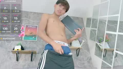 Ethan online show from April 16, 9:39 pm