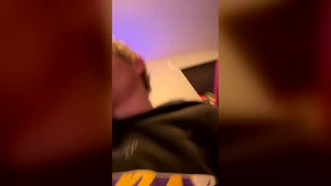 ethanbmx2001 online show from April 24, 11:23 am