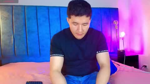 ethanconnor_ online show from March 26, 12:42 pm