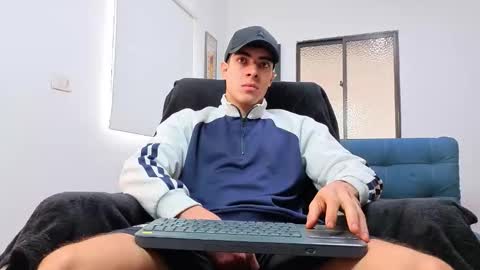 ethangreey1 online show from February 15, 3:09 pm