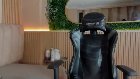 ethanlowell online show from March 7, 5:49 am