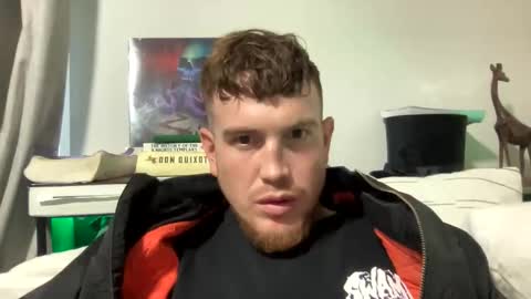 Snapshot of etphonehome369 chatting on October 23, 9:18 pm etphonehome369 online show from October 23, 9:18 pm