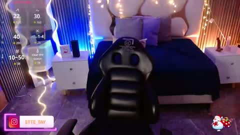 ette online show from December 23, 4:10 am