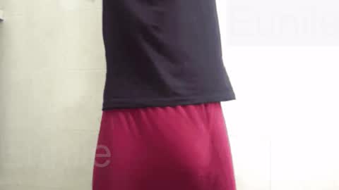 eunile online show from November 26, 1:36 pm