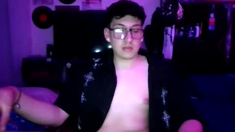 evan_connell1031 online show from May 12, 4:54 am
