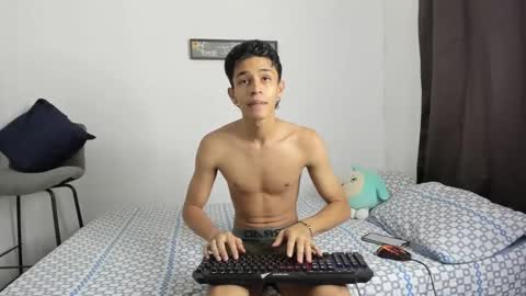 Snapshot of evans_collins24 chatting on March 1, 8:42 pm Evans collins24 online show from March 1, 8:42 pm